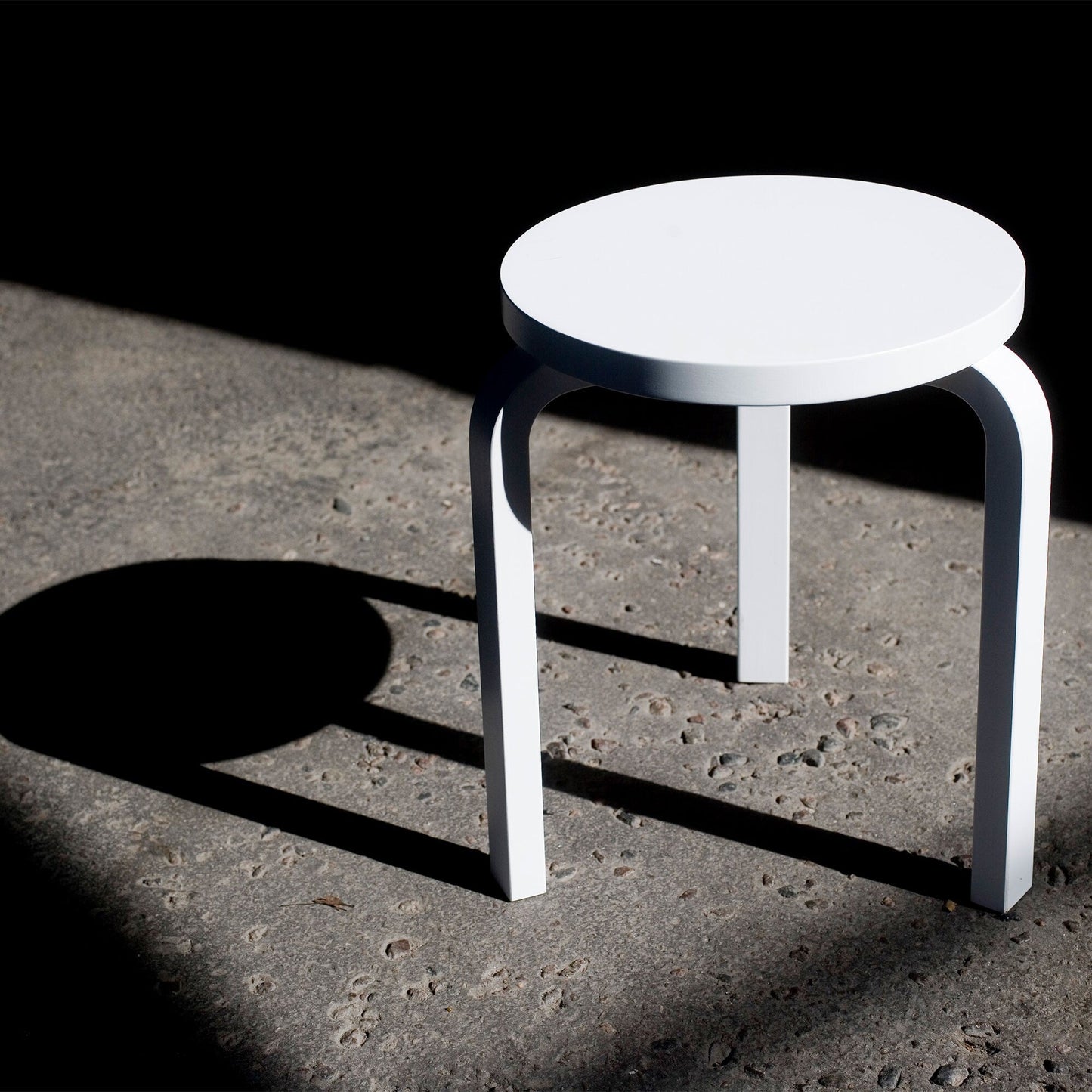 60 Hocker Gestell lackiert Schwarz