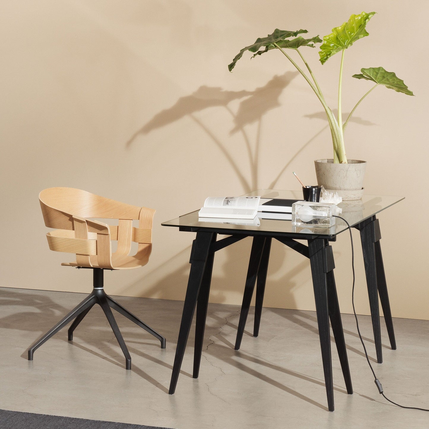 Arco Schreibtisch 150x75x74cm Schwarz