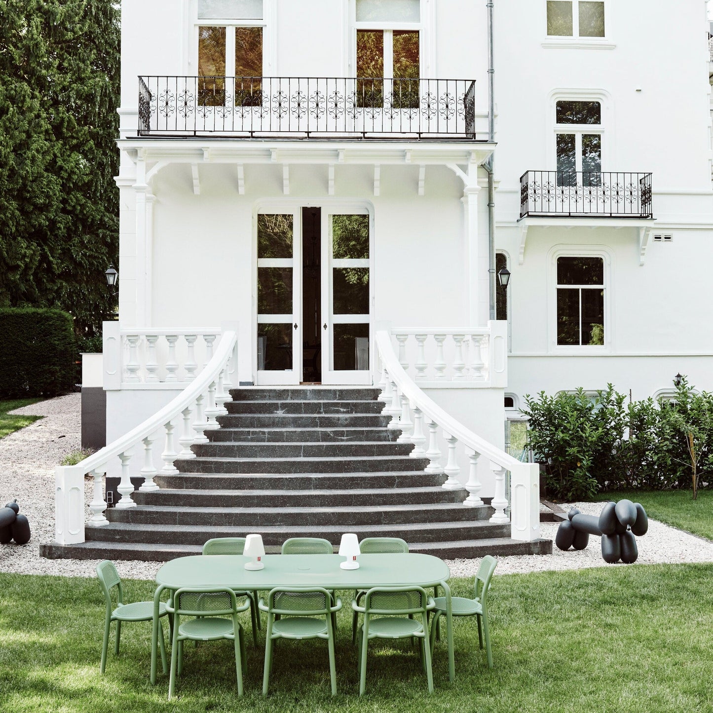 Toní Gartentisch + Gartenarmlehnstuhl