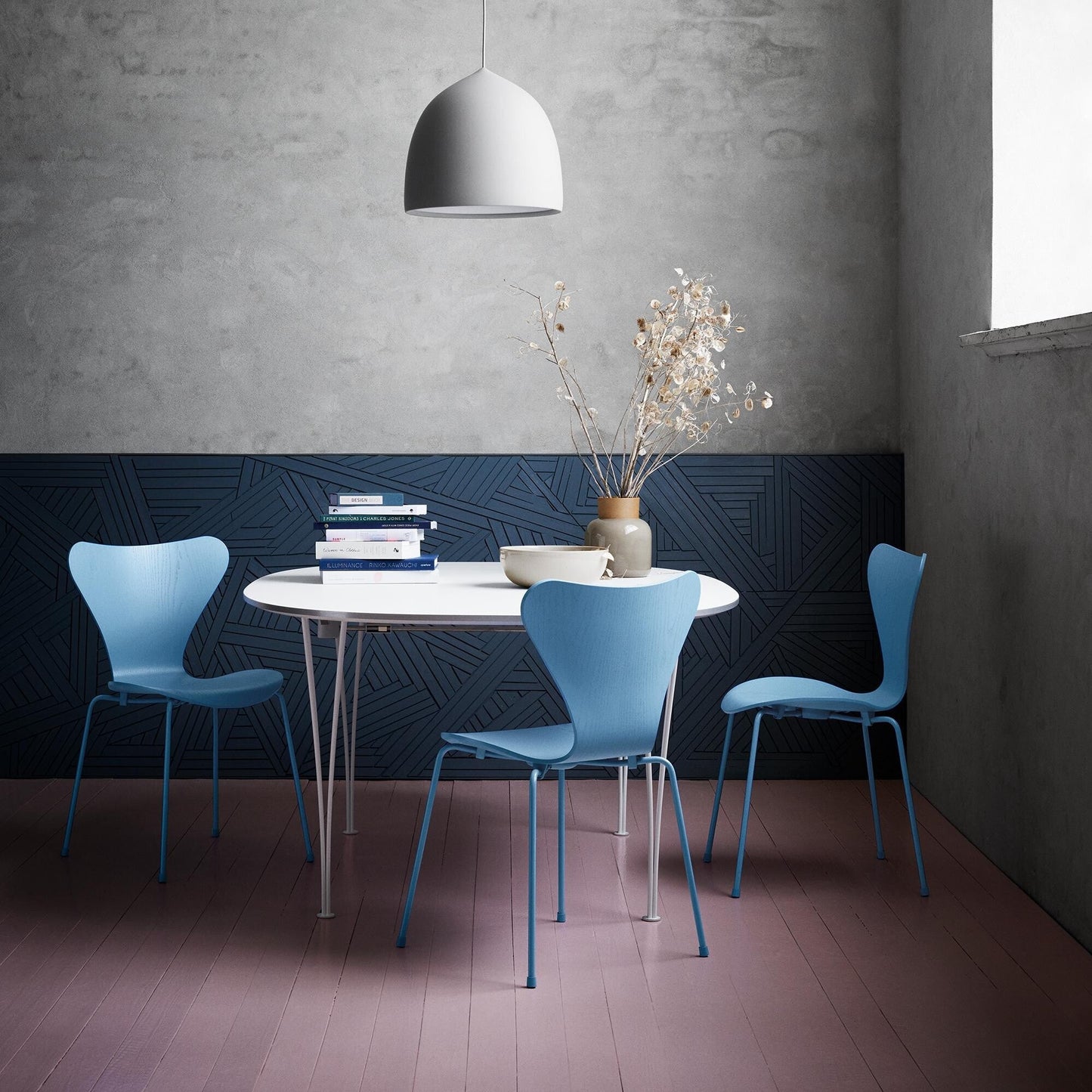 B611 Super-elliptischer Tisch 135x90x72cm Weiß