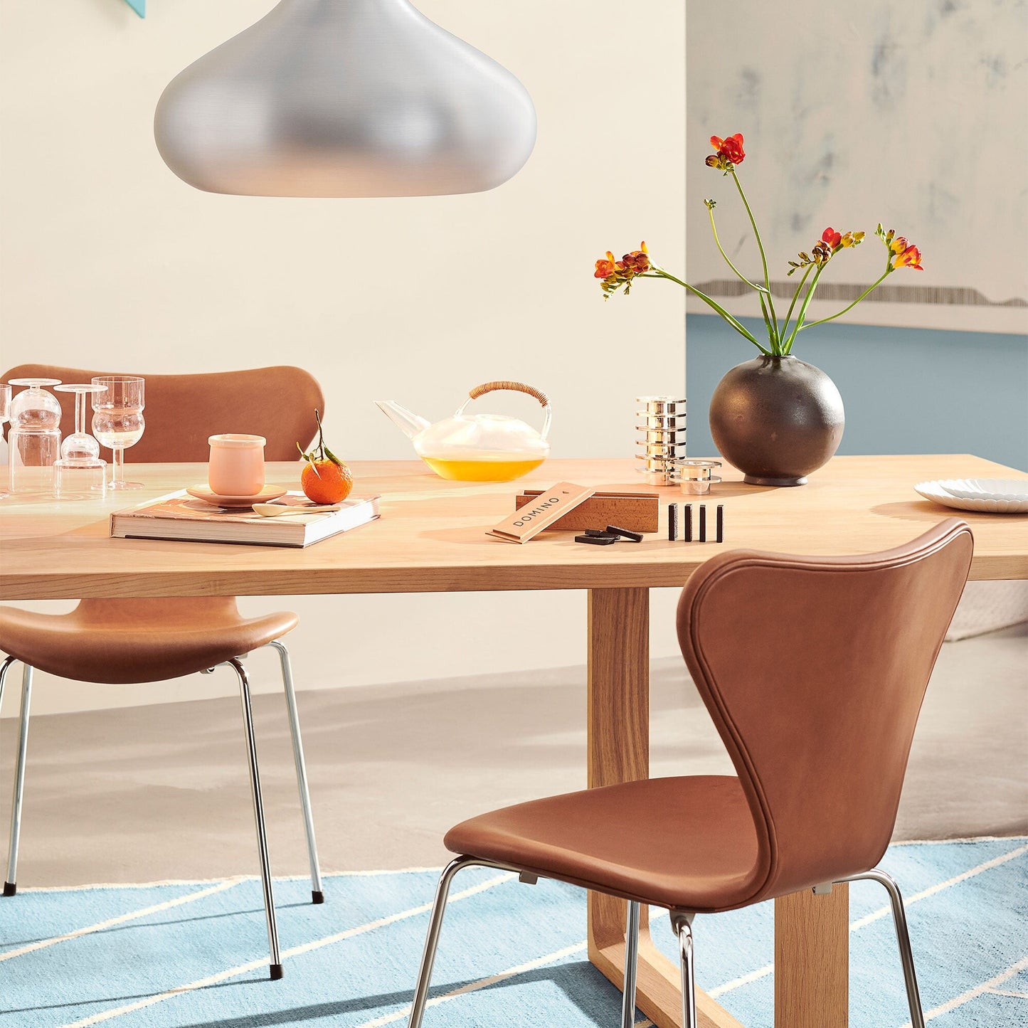 Serie 7™ Stuhl Leder vollgepolstert