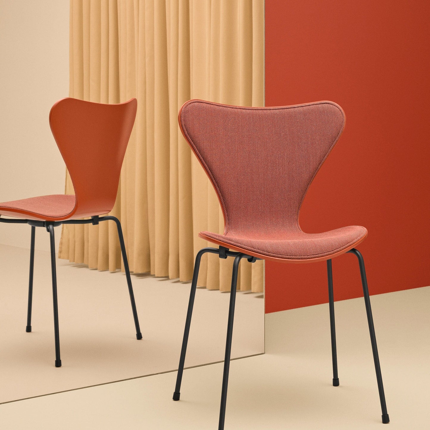 Serie 7™ Stuhl Vorne gepolstert Braun Bronze