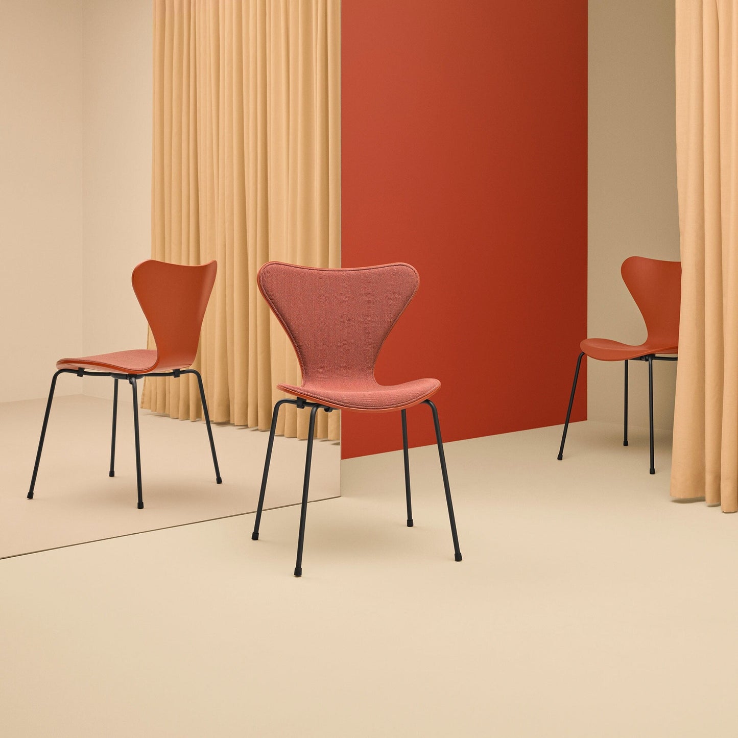 Serie 7™ Stuhl Vorne gepolstert Braun Bronze