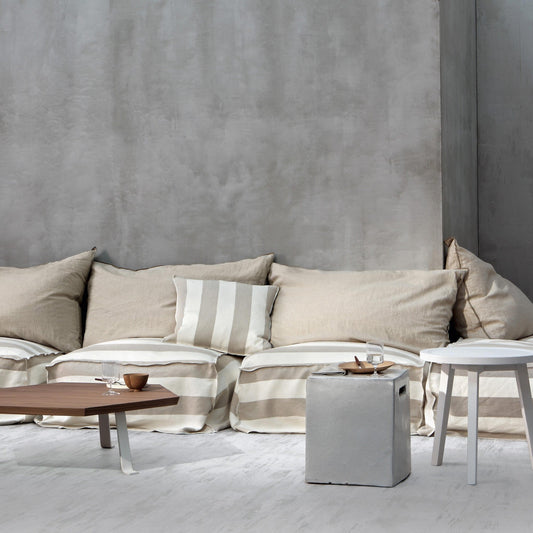 Ghost 08 Hocker / Ottomane