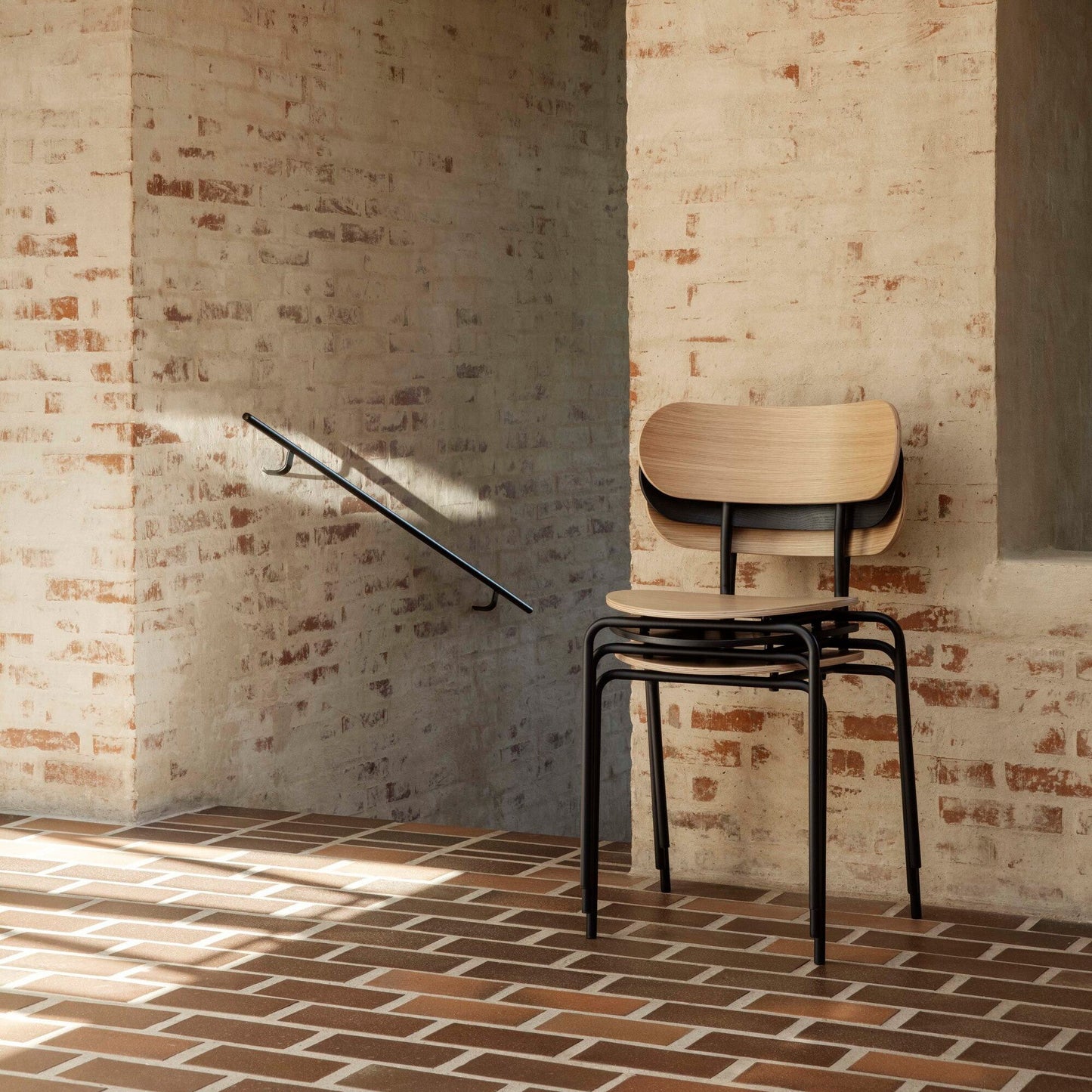 Coco Dining Chair stapelbar Schwarz