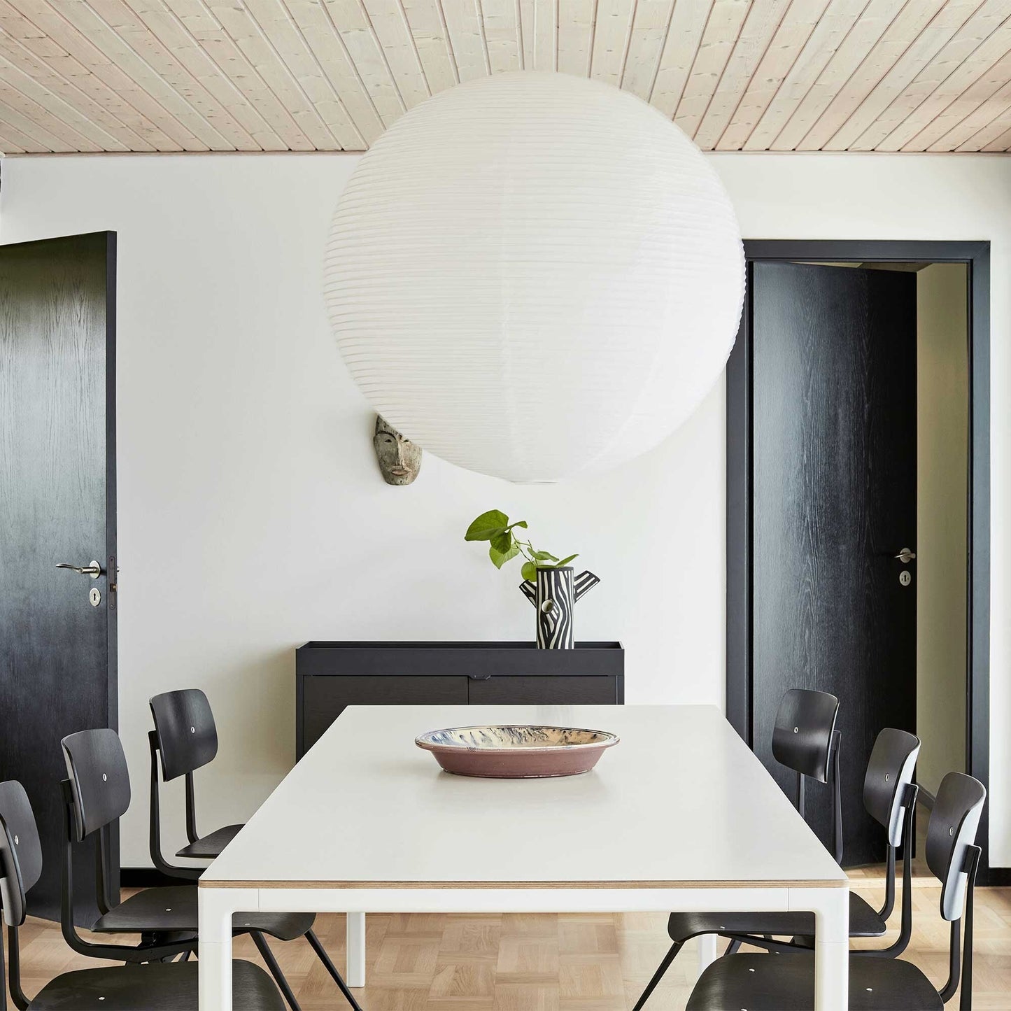 T12 Tisch Laminat Weiß