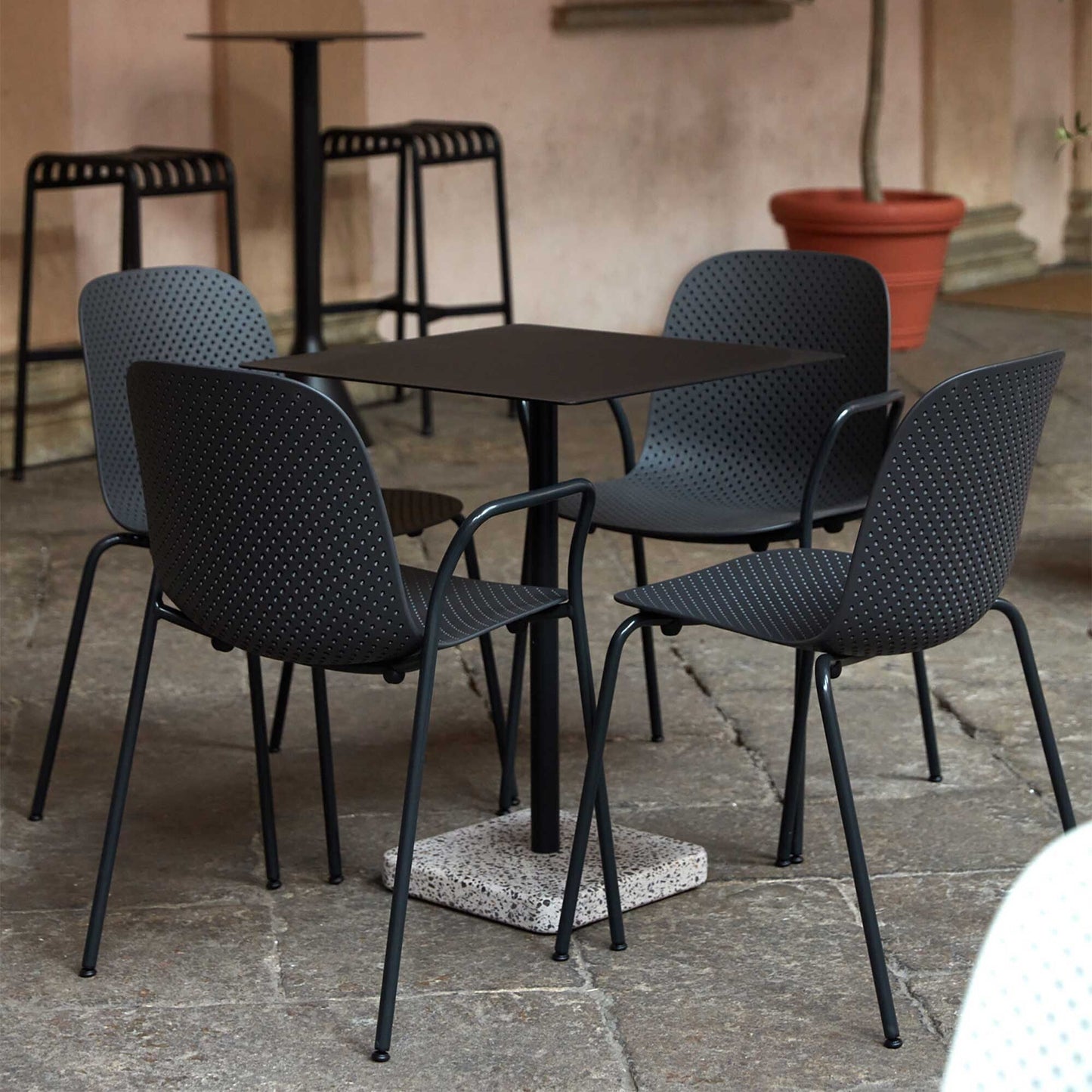 Terrazzo Gartentisch 60x60cm Anthrazit
