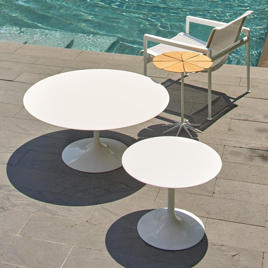 Saarinen Gartenbeistelltisch Weiß