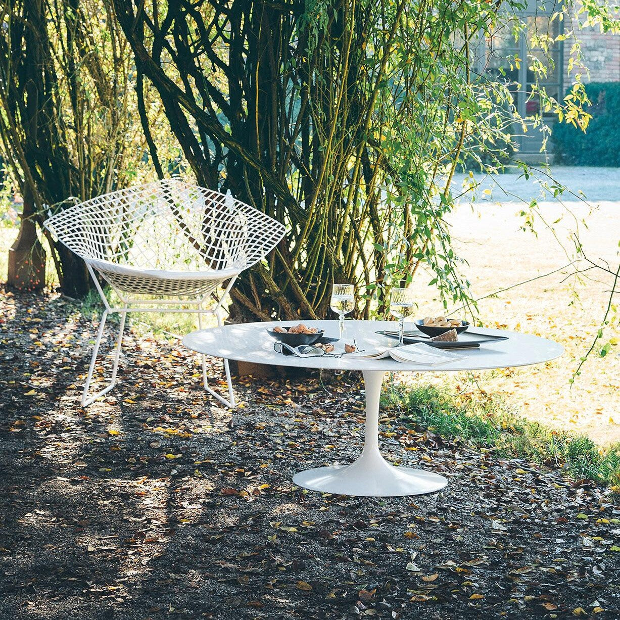 Saarinen Gartentisch niedrig Ø91cm Schwarz