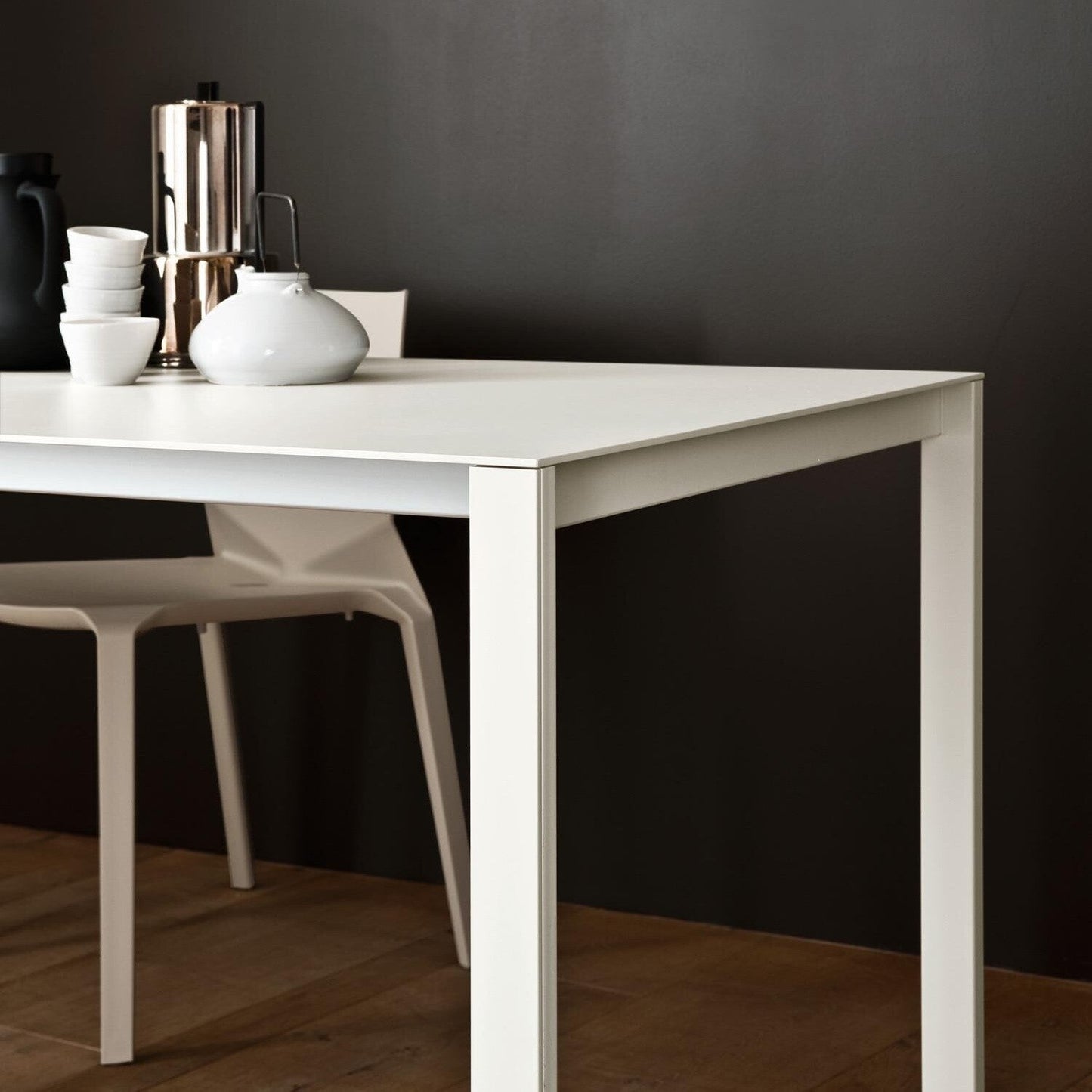 Thin-K Aluminium Tisch Weiß