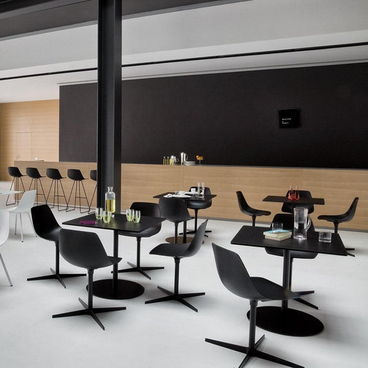 Miunn S162 Stuhl mit Sternfuß Schwarz Schwarz