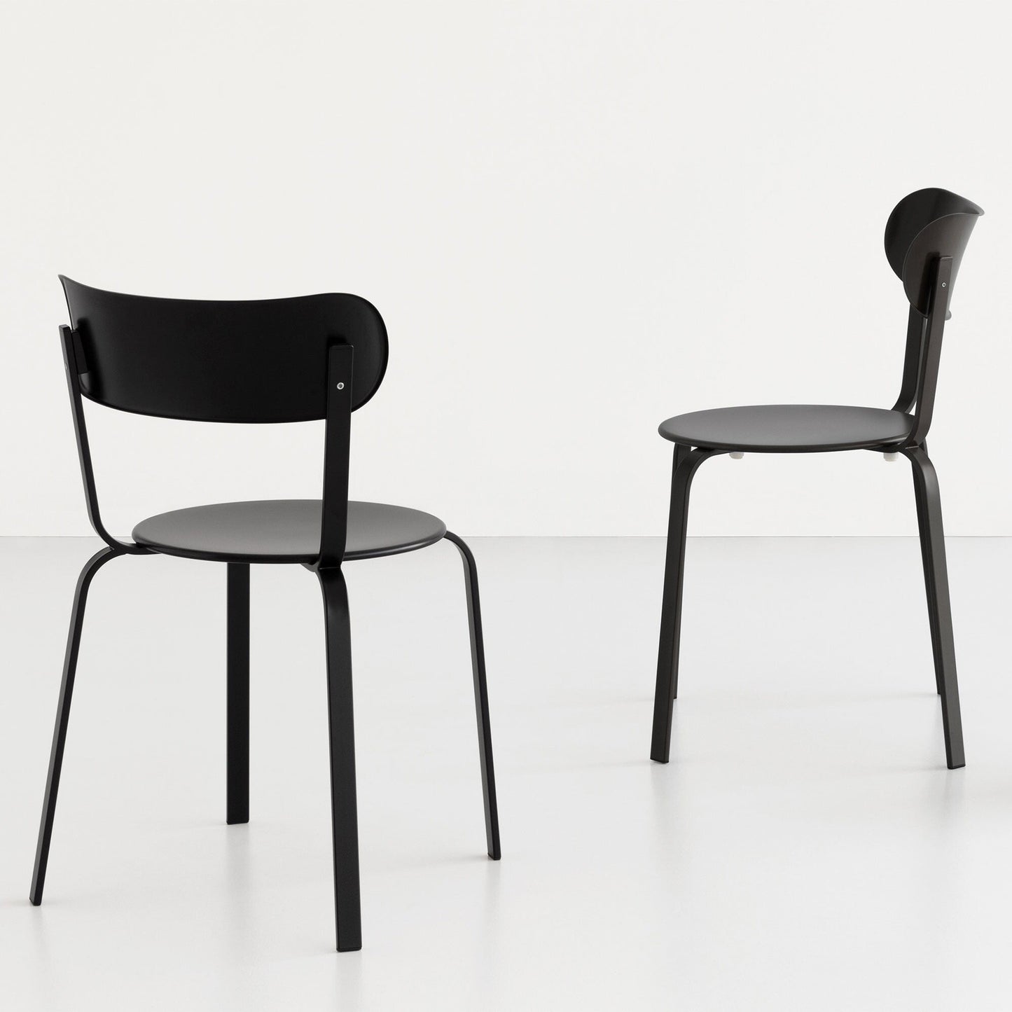 Stil S48 Stuhl Vierbeingestell stapelbar Schwarz