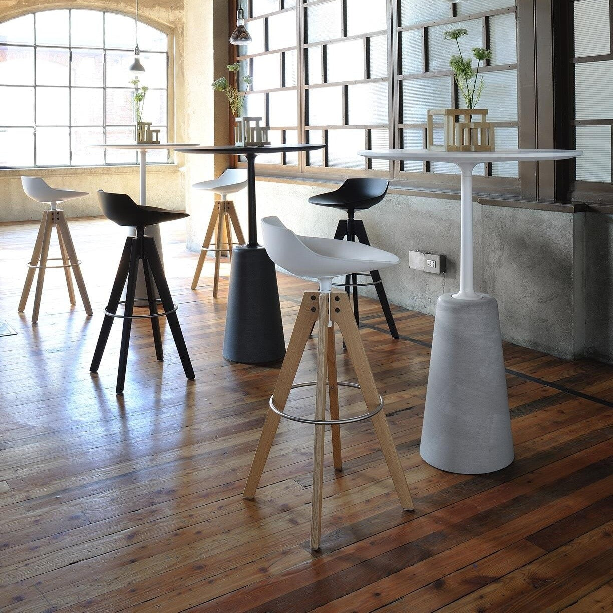 Rock Bartisch Ø80cm Natur