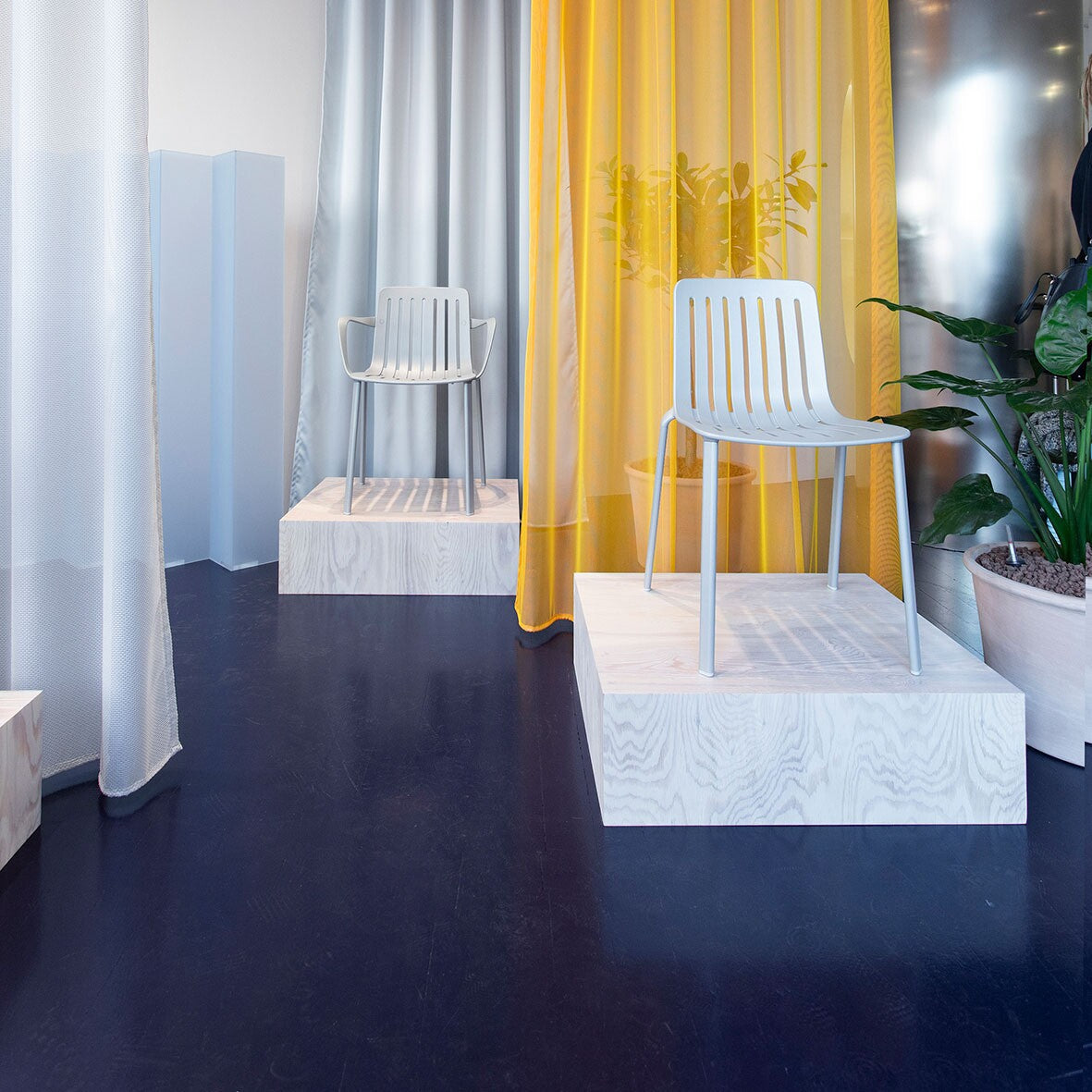 Plato Armlehnstuhl Weiß