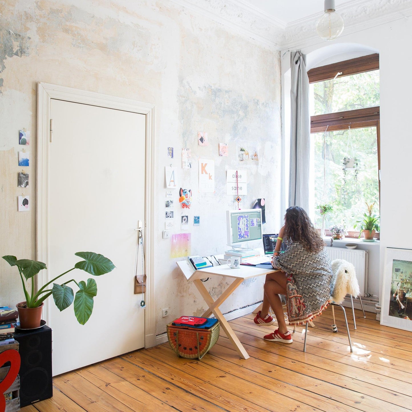 Moormann Kant Sekretär Weiß