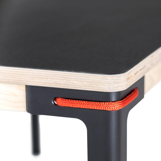 Seiltänzer Tisch quadratisch Schwarz