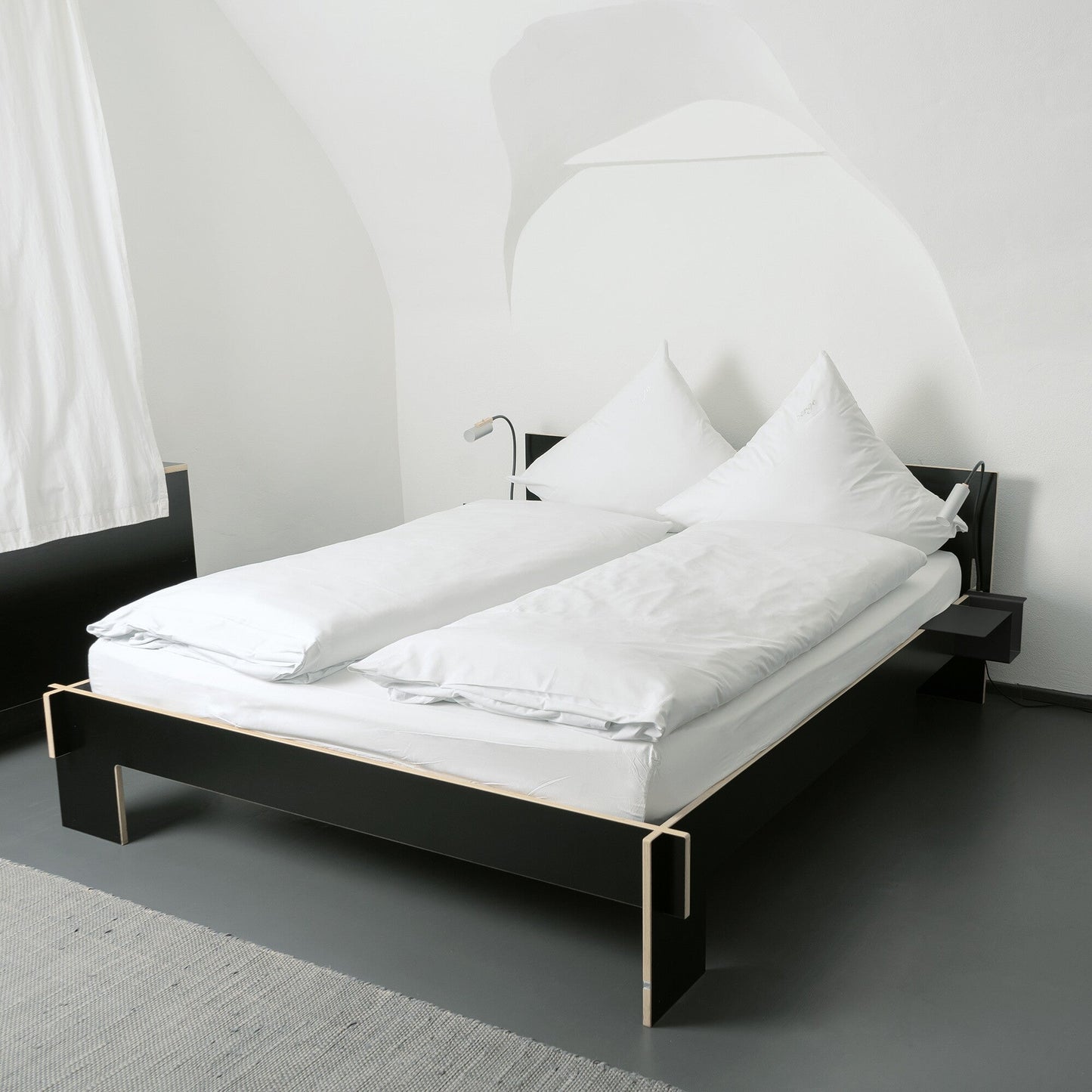 Siebenschläfer Doppelbett 140x200cm mit Kopfteil Schwarz