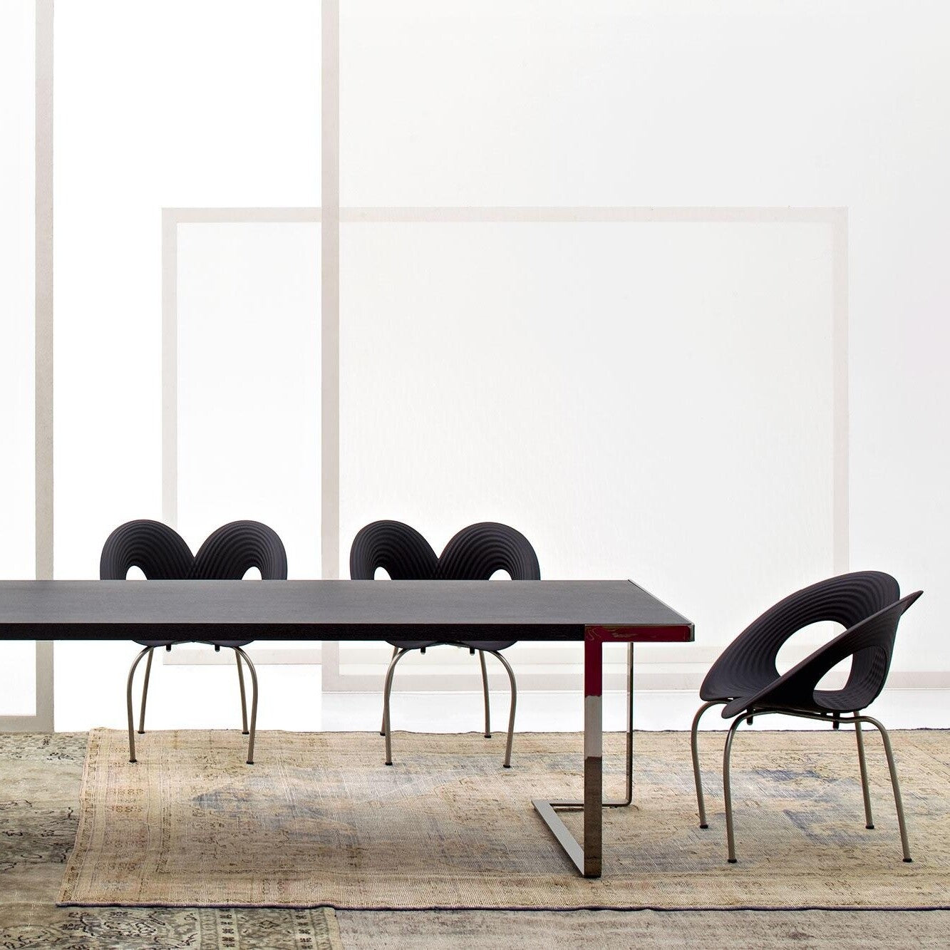 Ripple Stuhl Schwarz