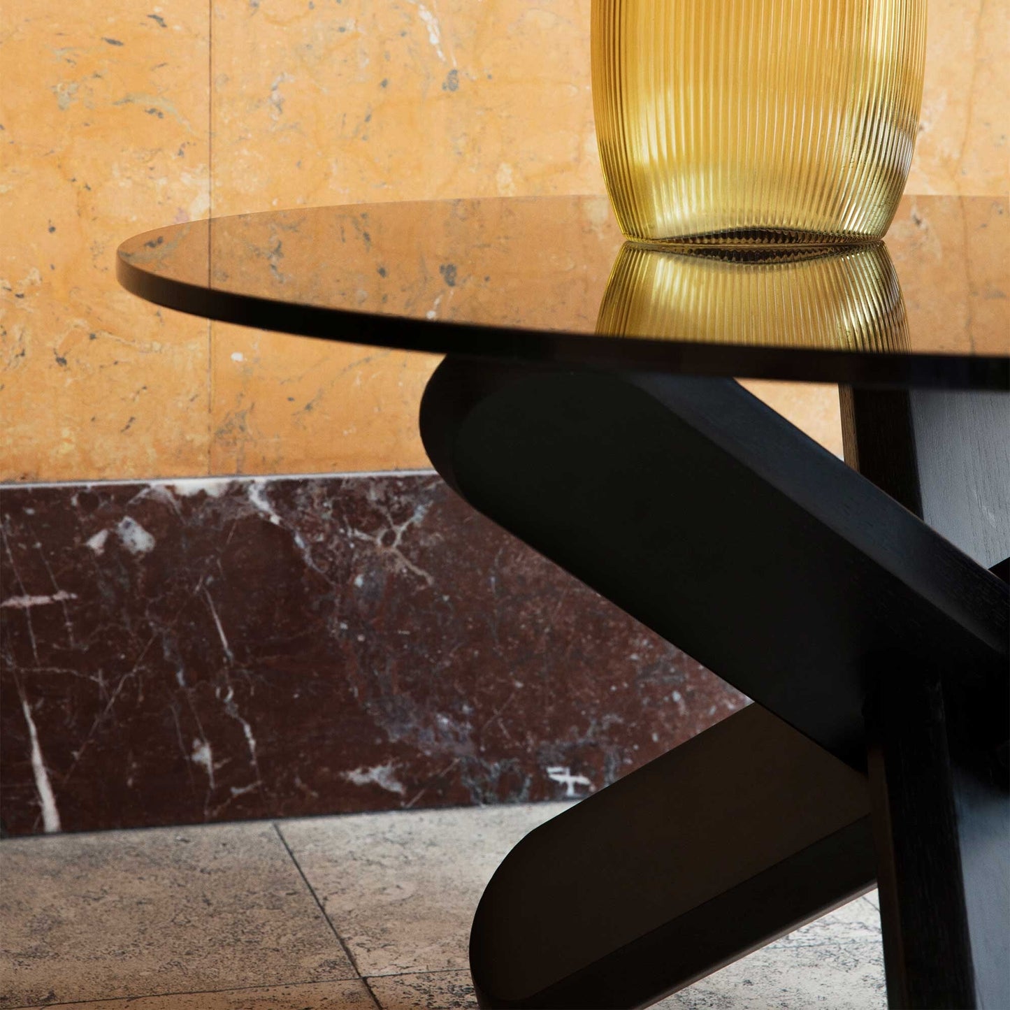 Ding Beistelltisch Schwarz