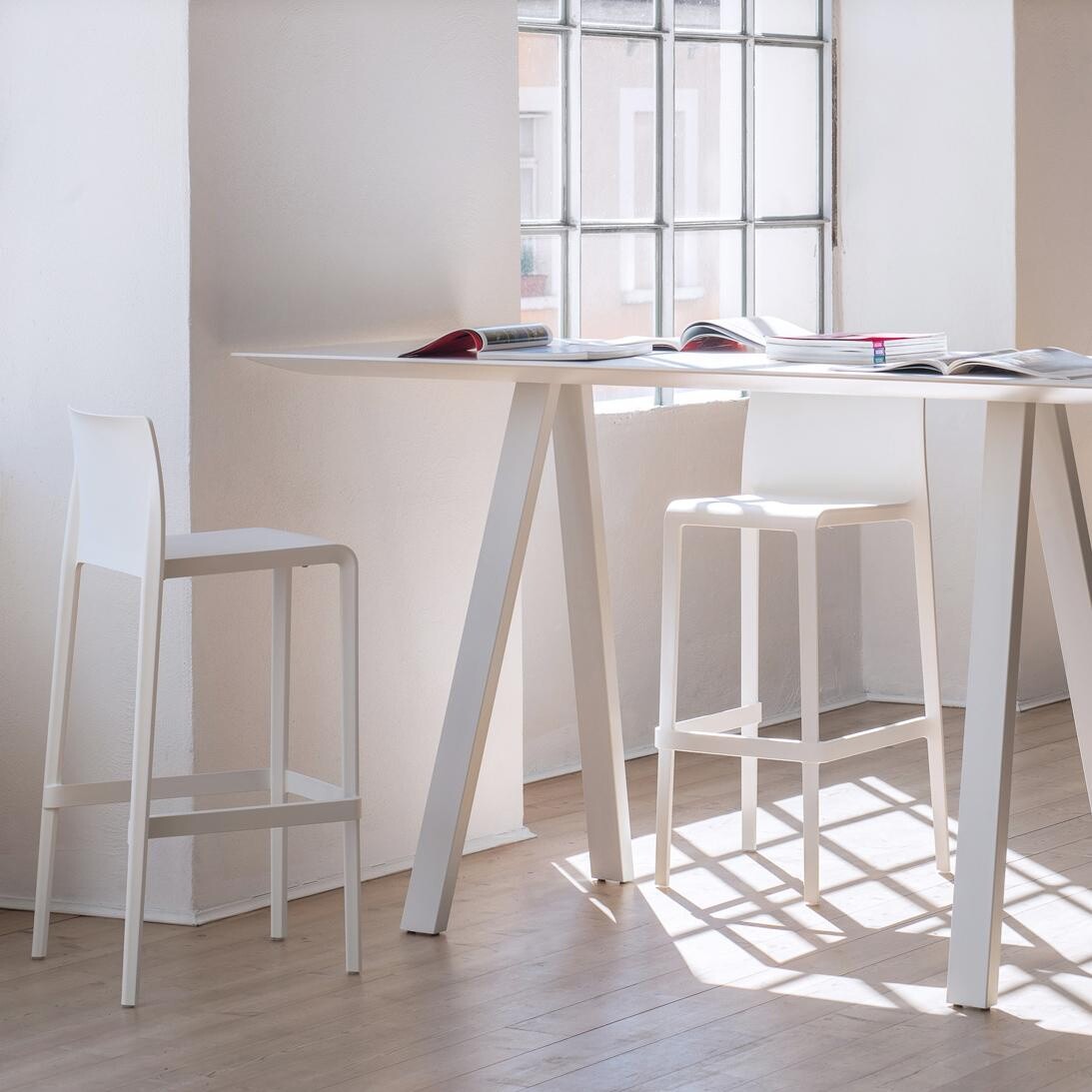 Volt 678 Outdoor Barhocker Anthrazit