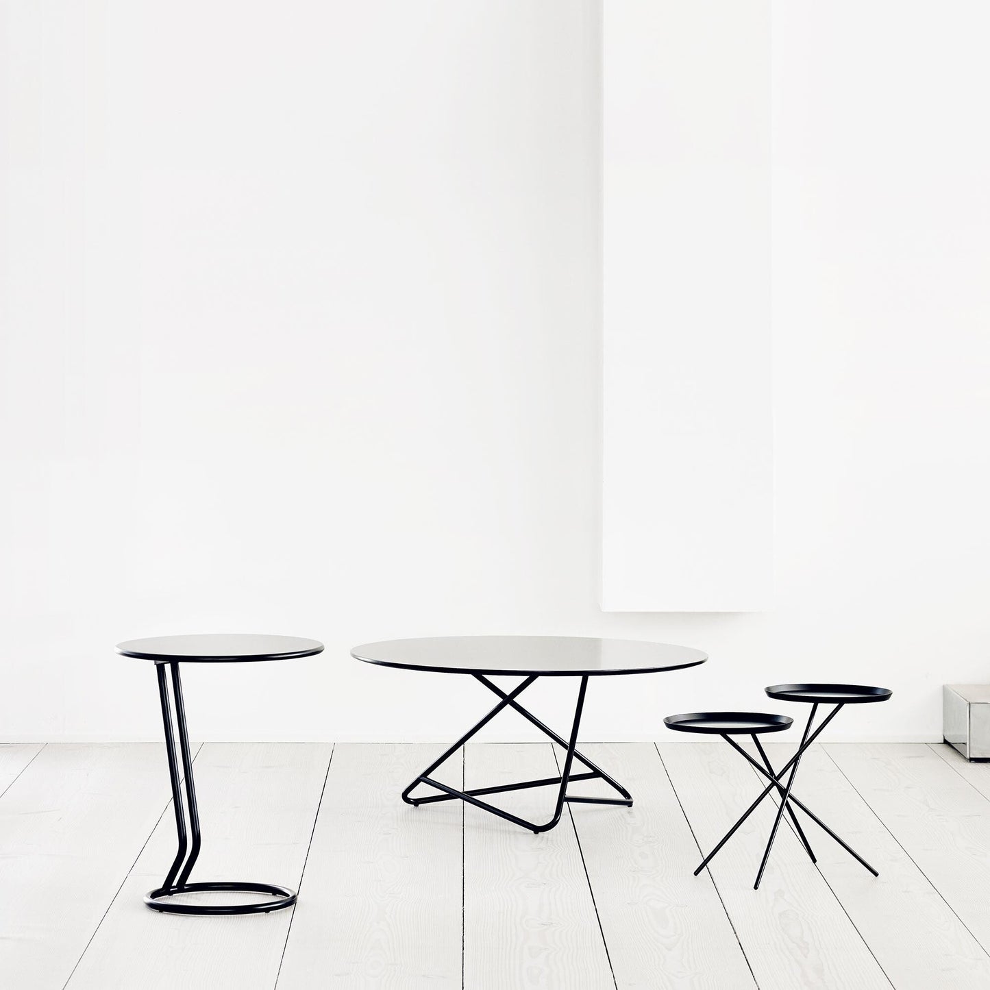 Monday Beistelltisch Schwarz