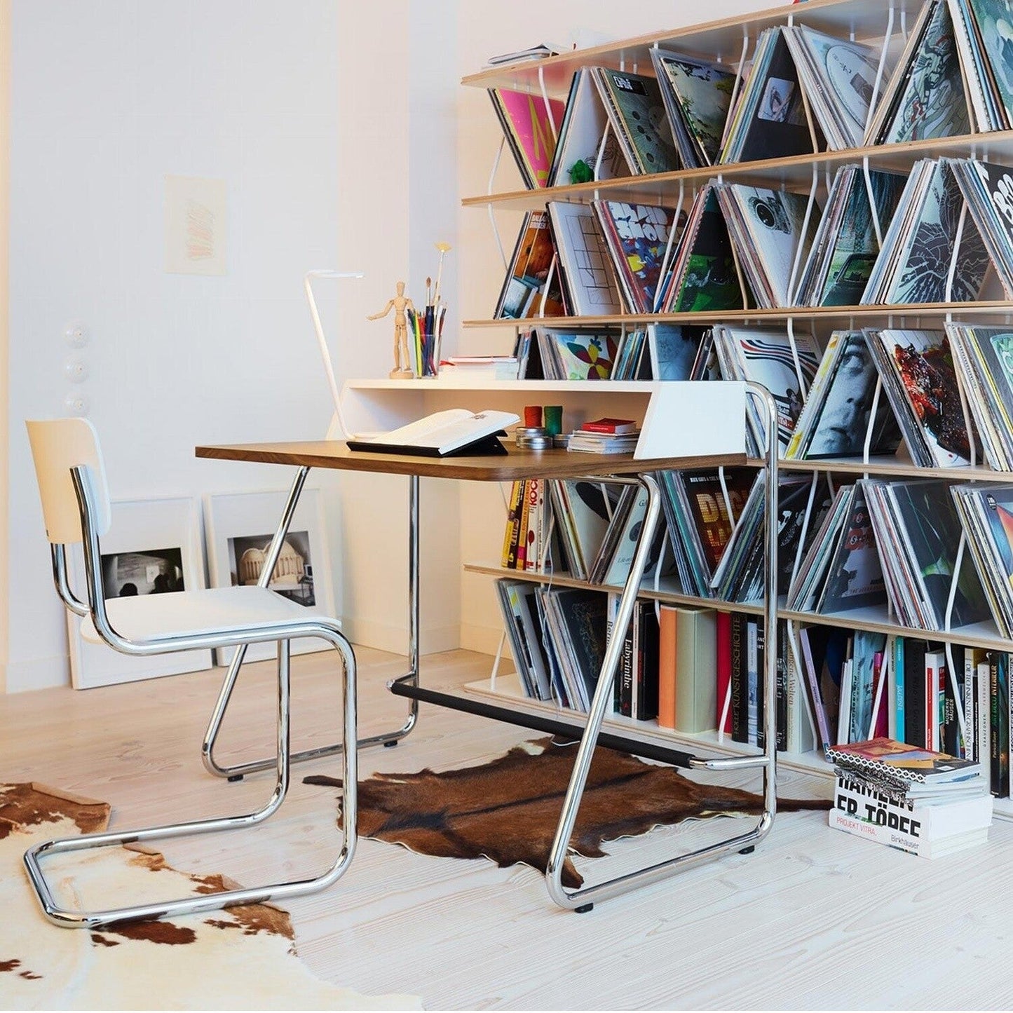 S 1200 Sekretär Schwarz