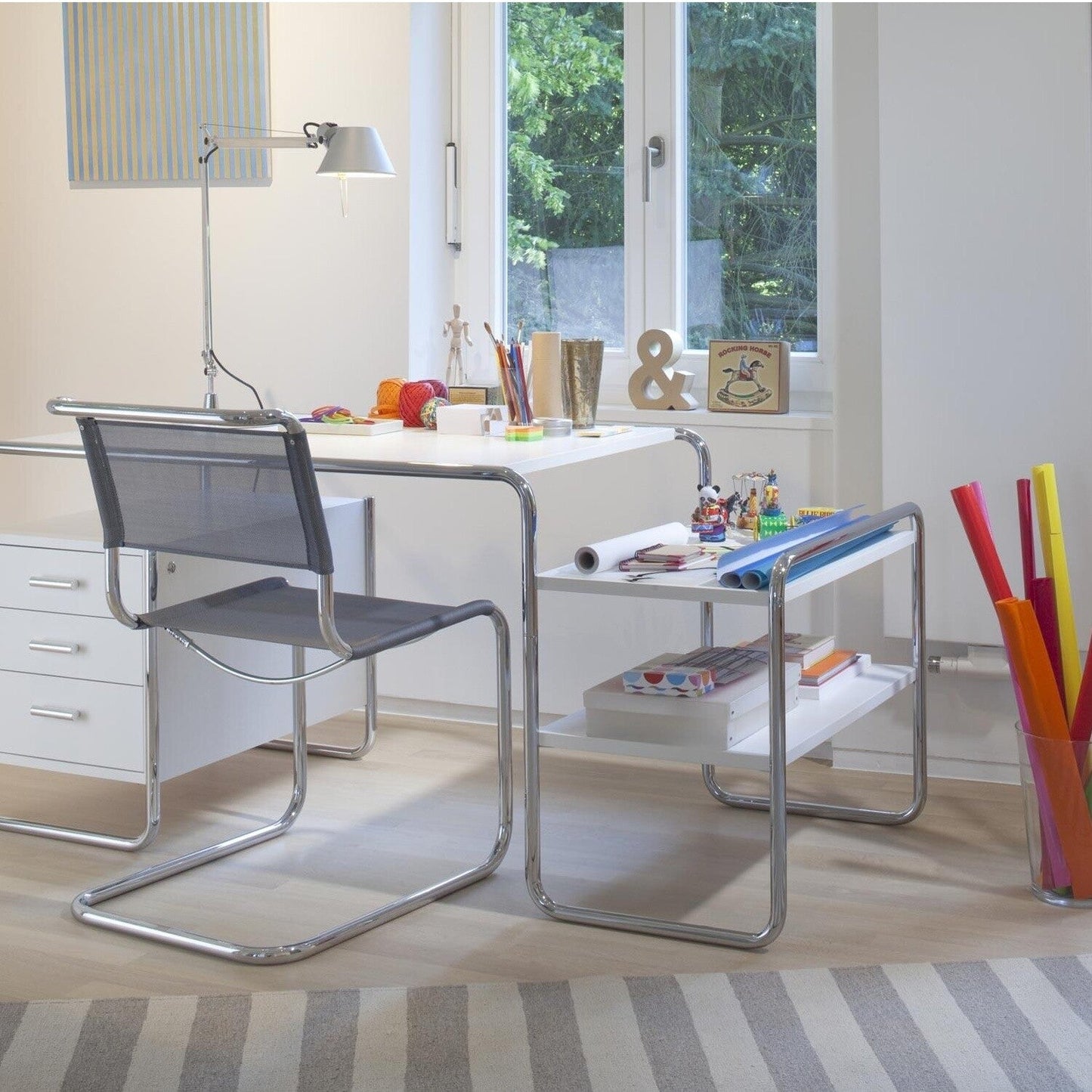 S 33 N Freischwinger Stuhl Schwarz