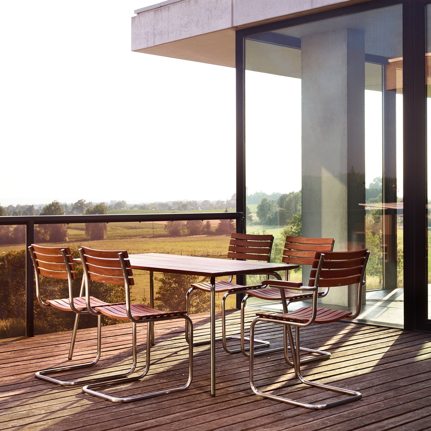 S 40 Freischwinger Gartenstuhl