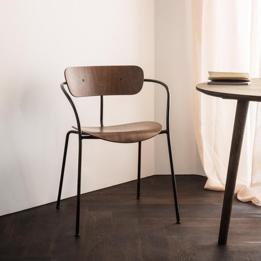 Pavilion AV2 Armlehnstuhl Schwarz