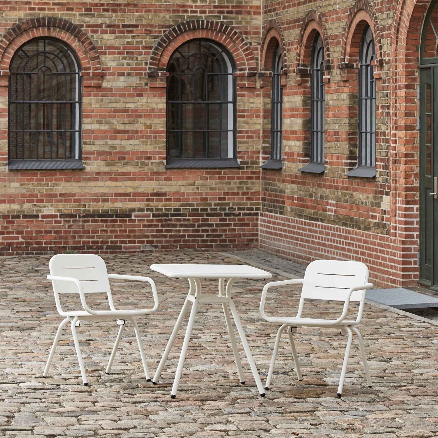 Ray Gartentisch quadratisch