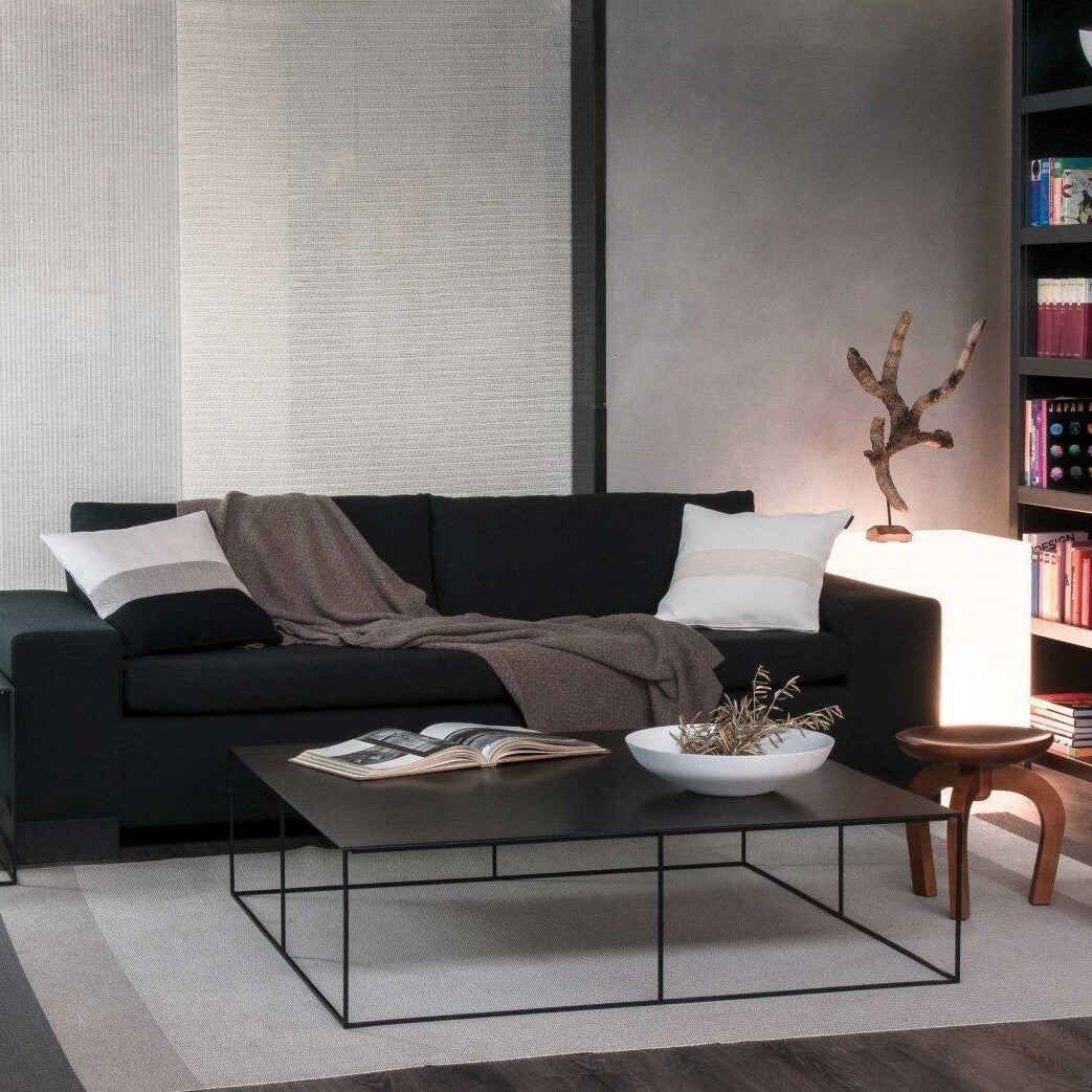 Slim Irony Couchtisch 124x124cm Schwarz
