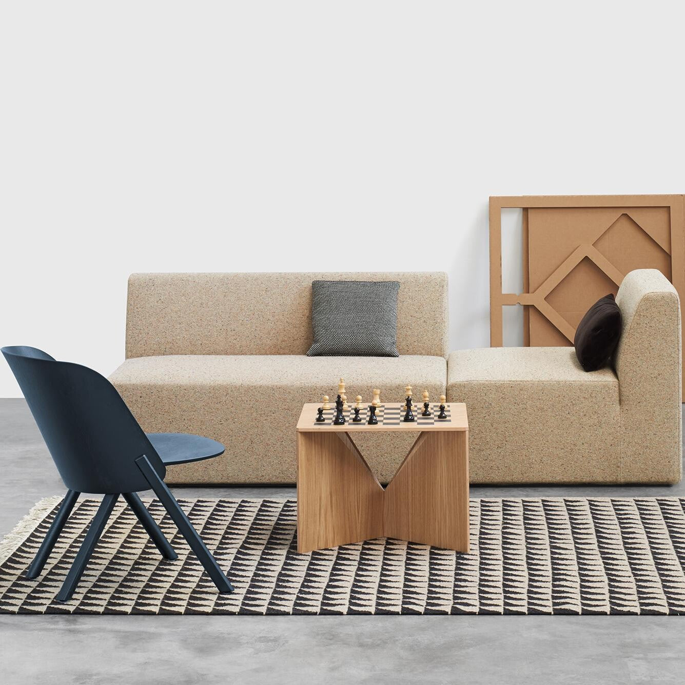 Calvert Chess Couchtisch