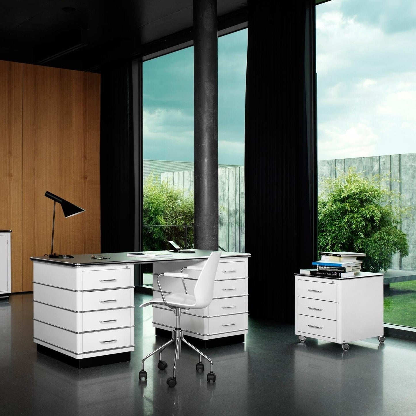 Classic Line TB 229-5 Schreibtisch Schwarz