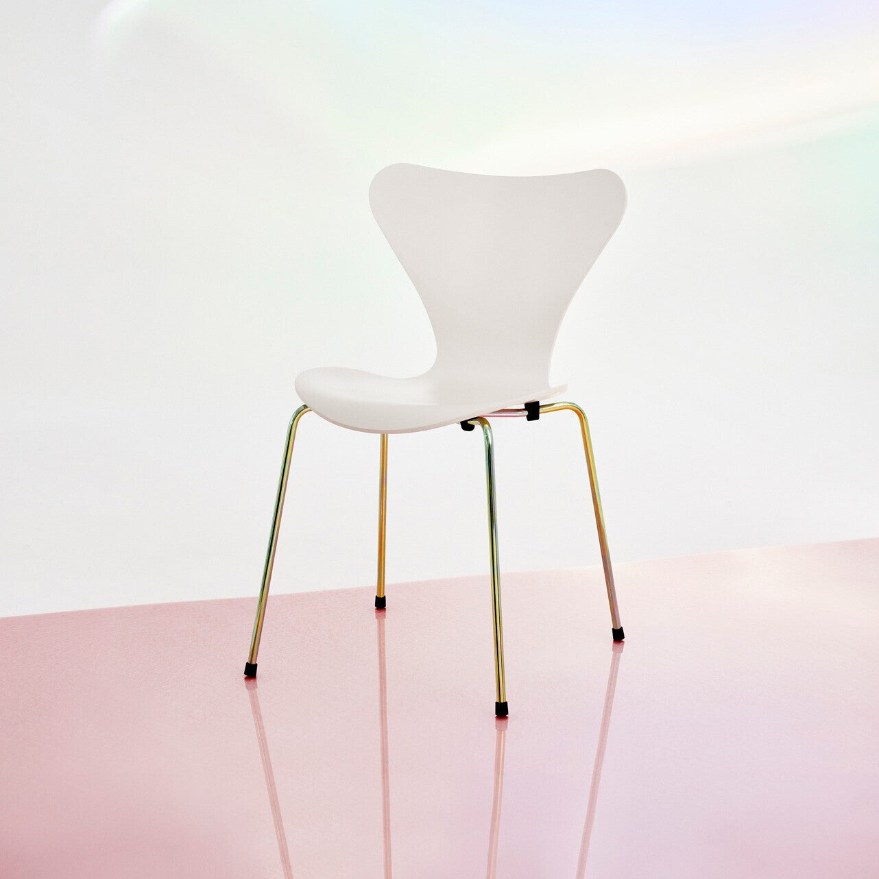 Special Edition Serie 7™ Stuhl lackiert Gestell rainbow