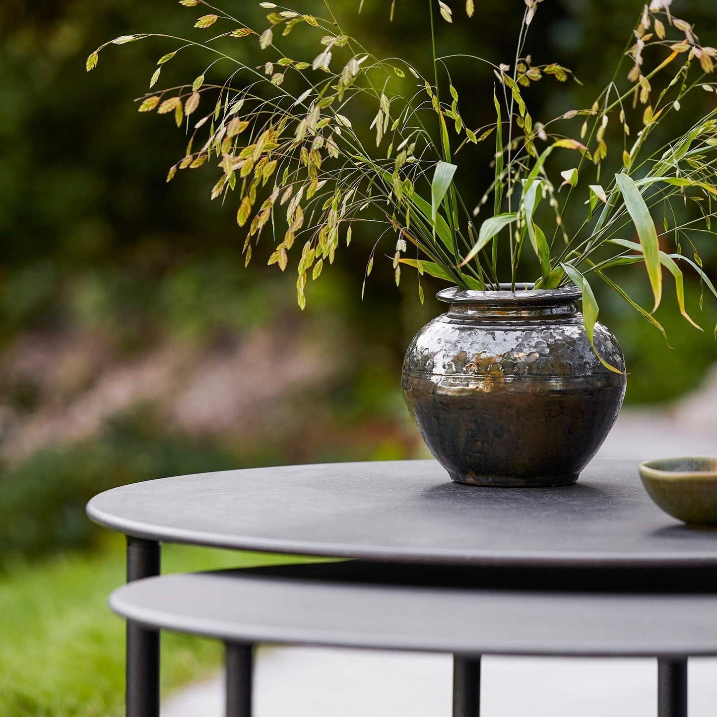 Twist Garten-Beistelltisch Ø 70cm Schwarz