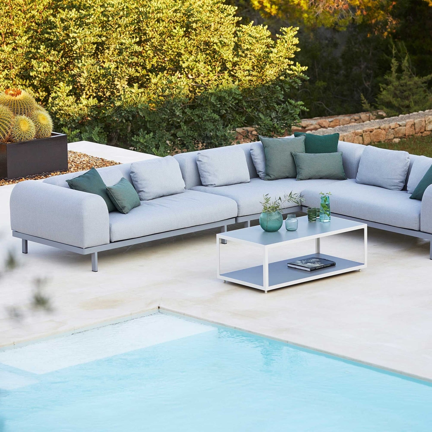Space 17 Outdoor Sofalandschaft 360x285x69cm