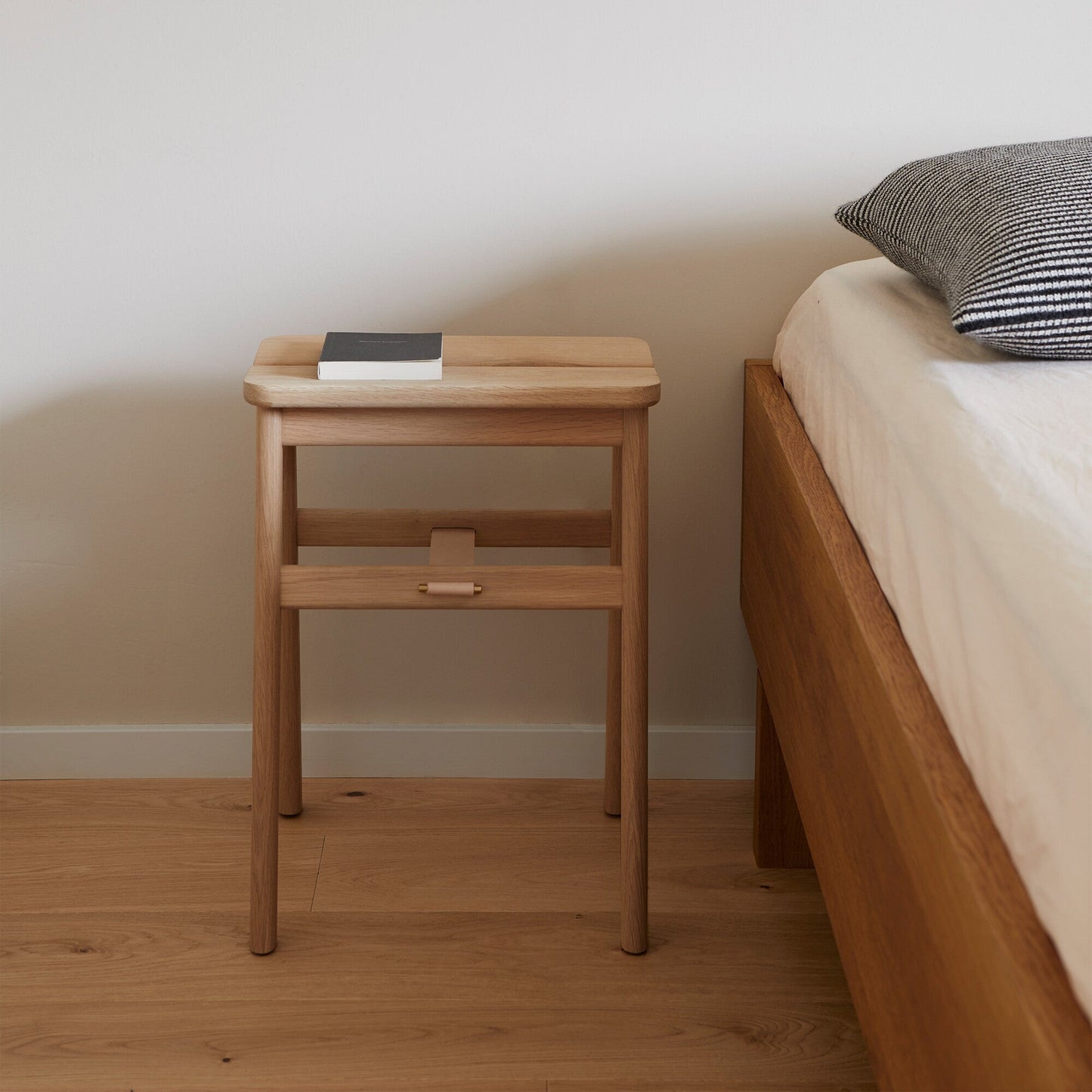 Angle Hocker klappbar Natur