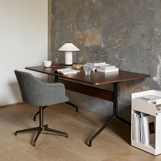 Pavilion AV18 Schreibtisch 90x160cm Gestell schwarz Schwarz