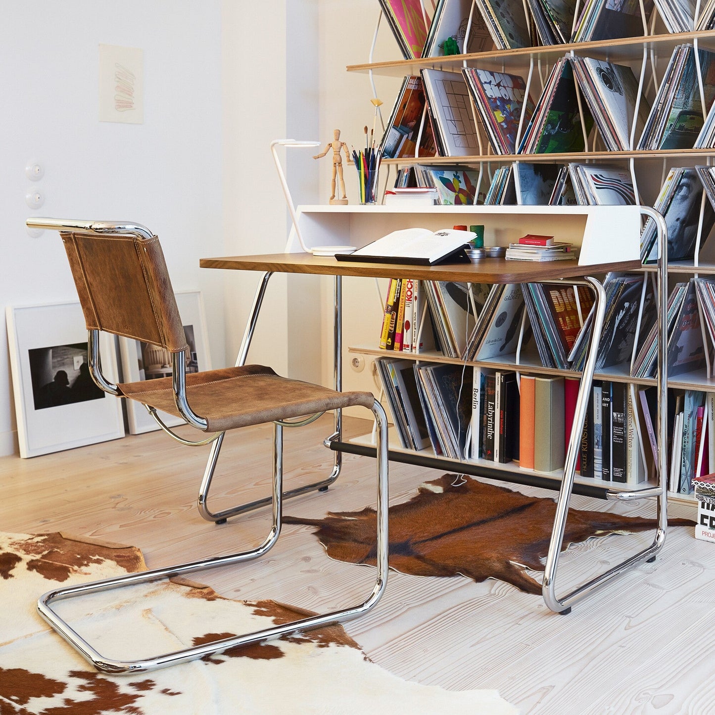 S 1200 Sekretär Schwarz