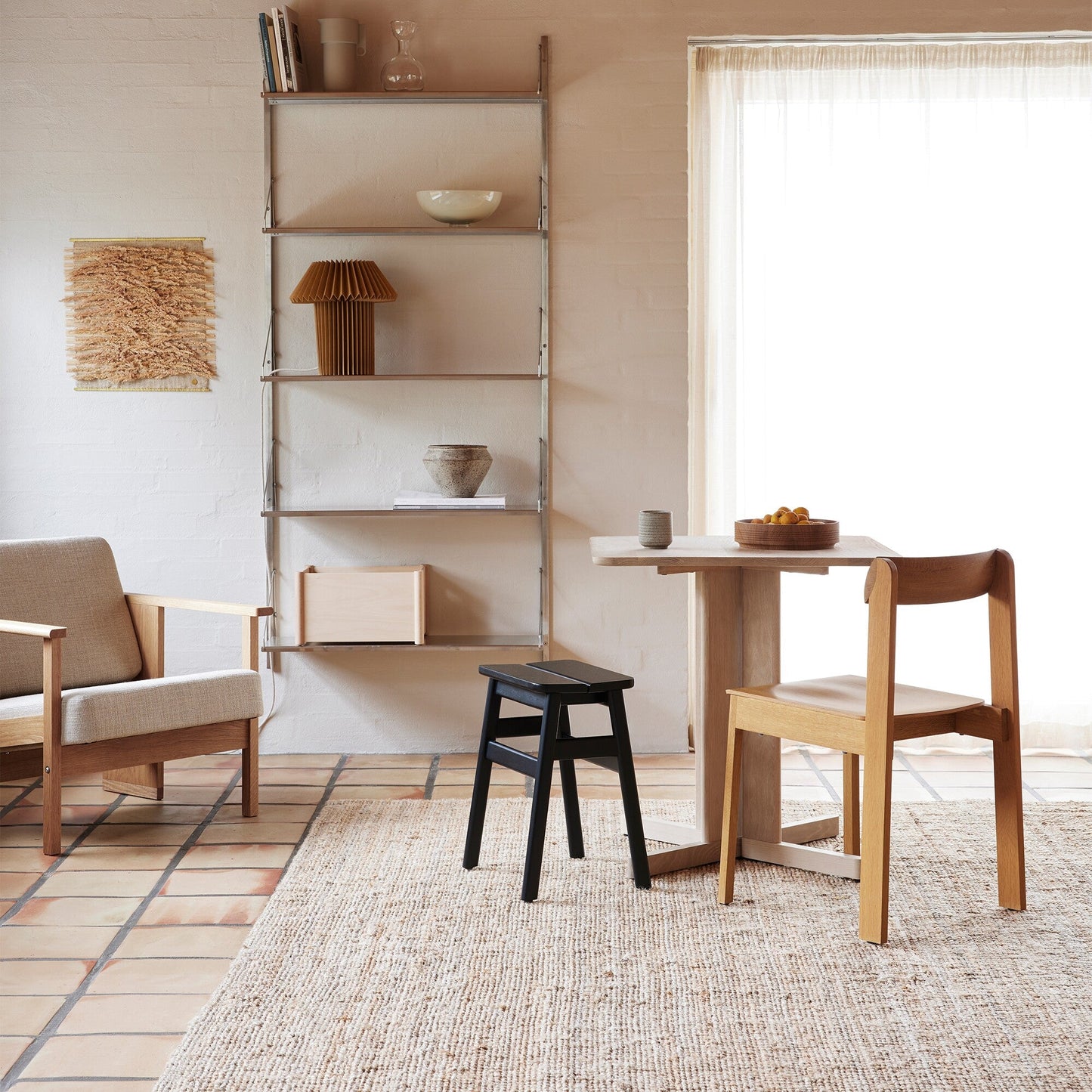 Angle Standard Hocker Weiß