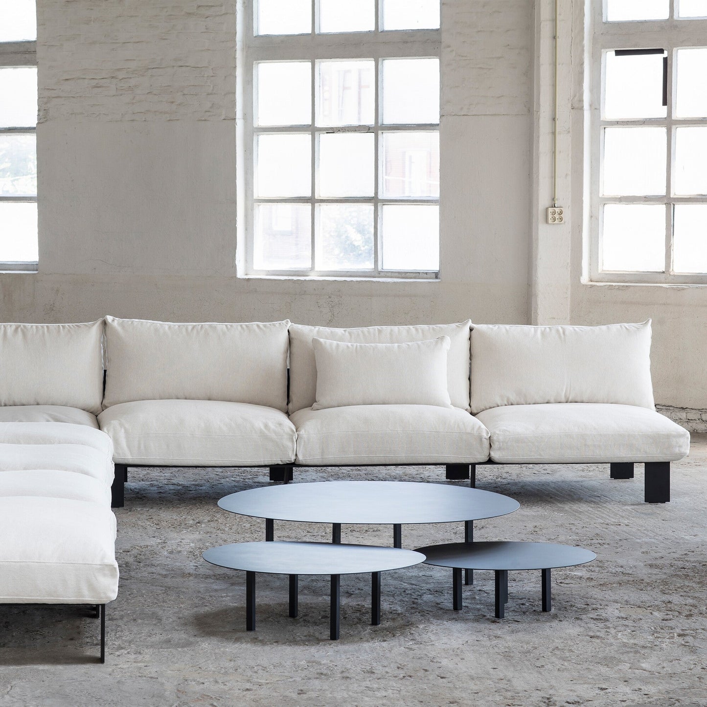 01 Couchtisch Ø 68cm Schwarz