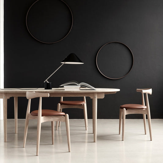 CH20 Elbow Chair