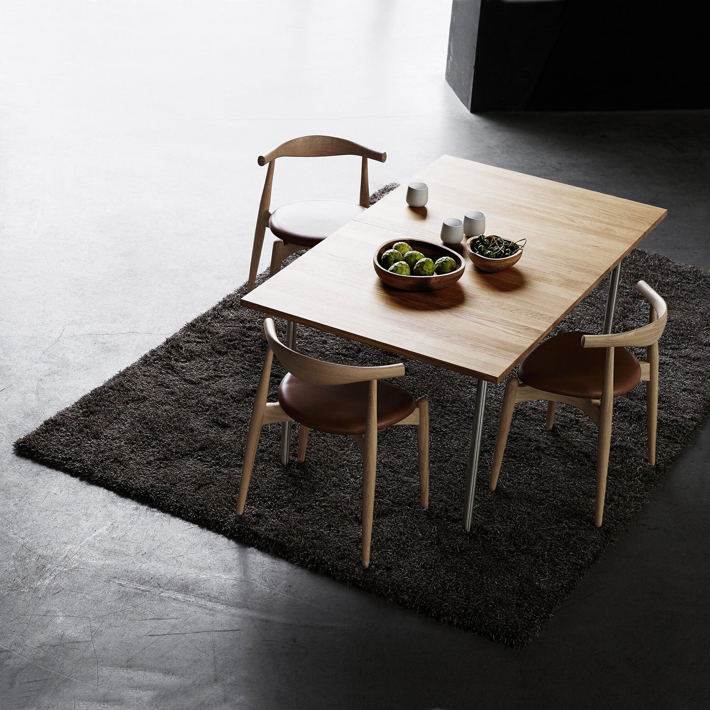 CH20 Elbow Chair
