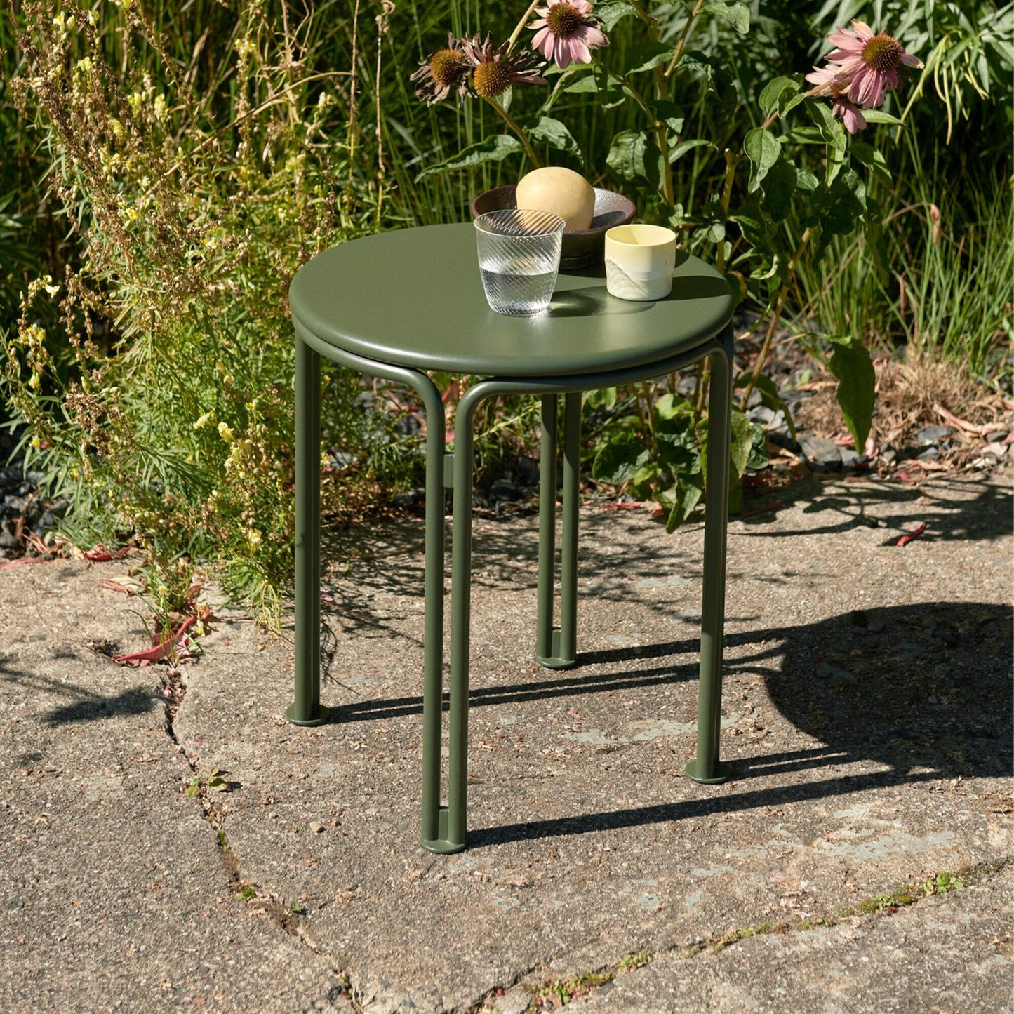 Thorvald SC102 Garten Beistelltisch Weiß