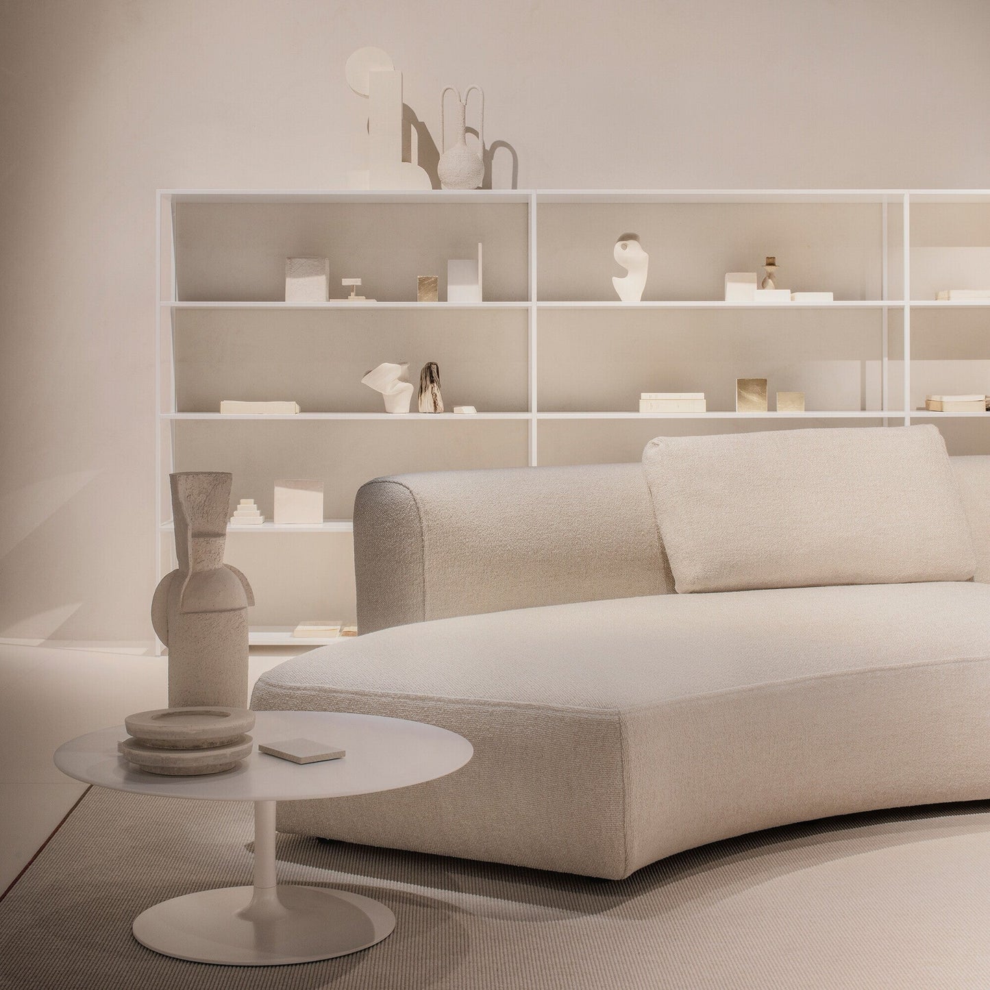 Flow Beistelltisch drehbar Ø70cm/H 30cm Weiß