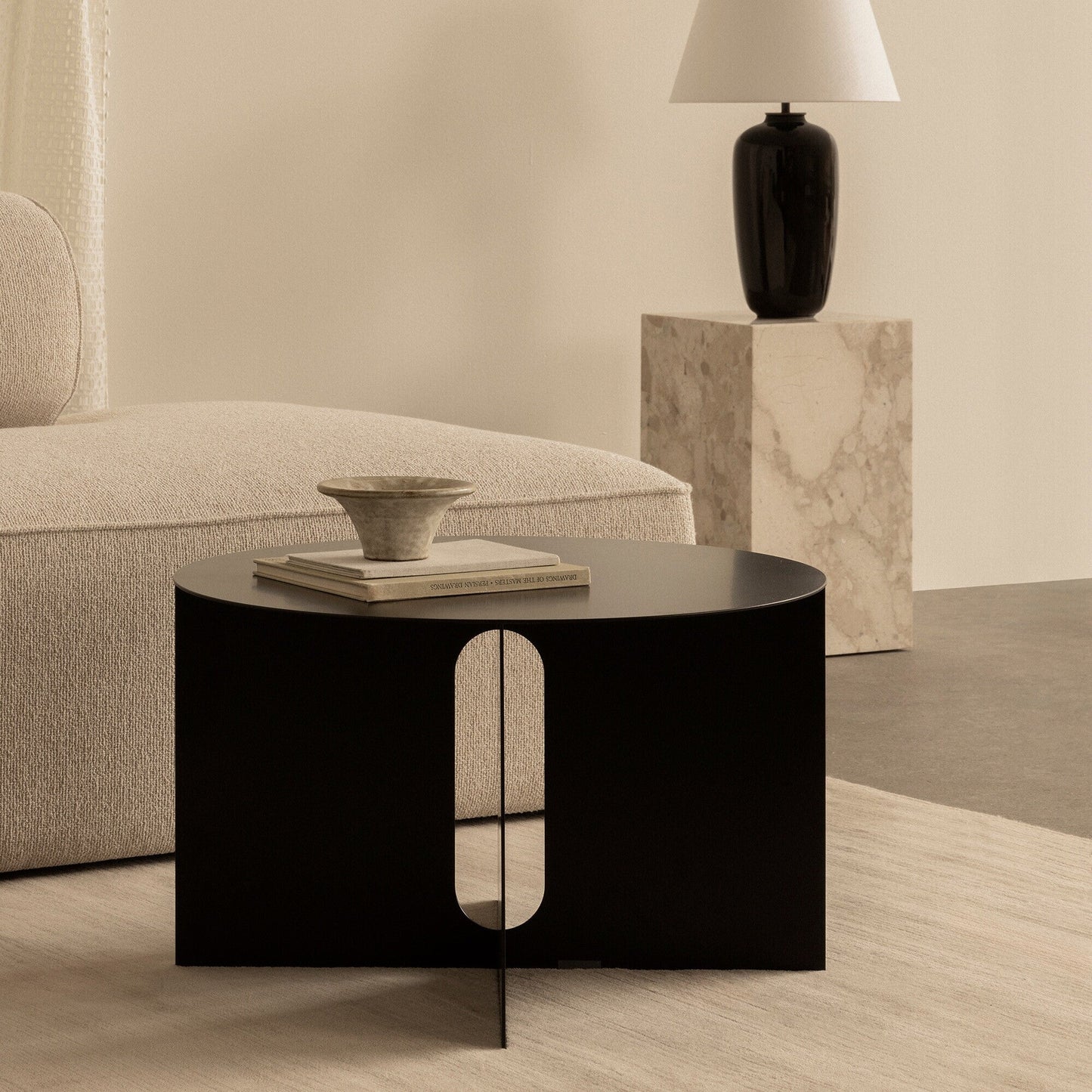 Androgyne Beistelltisch Stahl Ø 63cm Schwarz