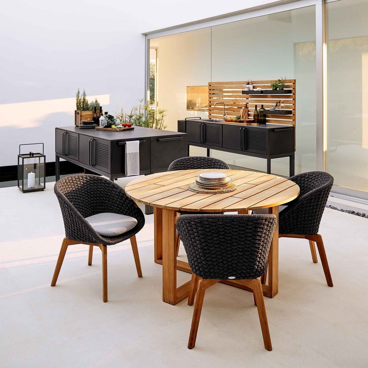 Peacock Gartenarmlehnstuhl