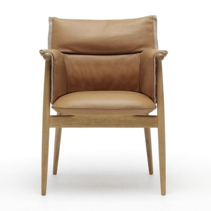 Carl Hansen Embrace E005 Armlehnstuhl Natur