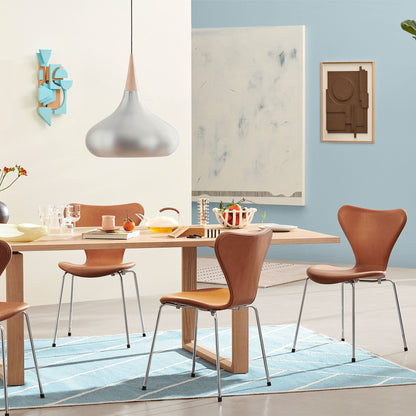 Serie 7™ Stuhl Leder vollgepolstert