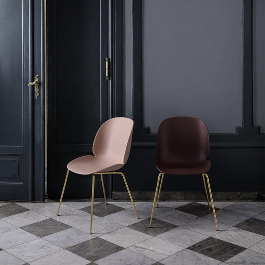 Aktionsset Beetle Dining Chair Stuhl Gestell Messing + Fell